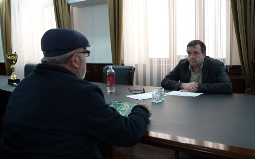 Корголи Корголиев встретился с семьями участников СВО в рамках приема граждан